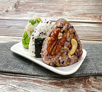 三色全榖飯糰圖片